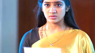 Russa novinha dando uma de intelectual antes de meter com seu macho em cima do sofá - Lingerie